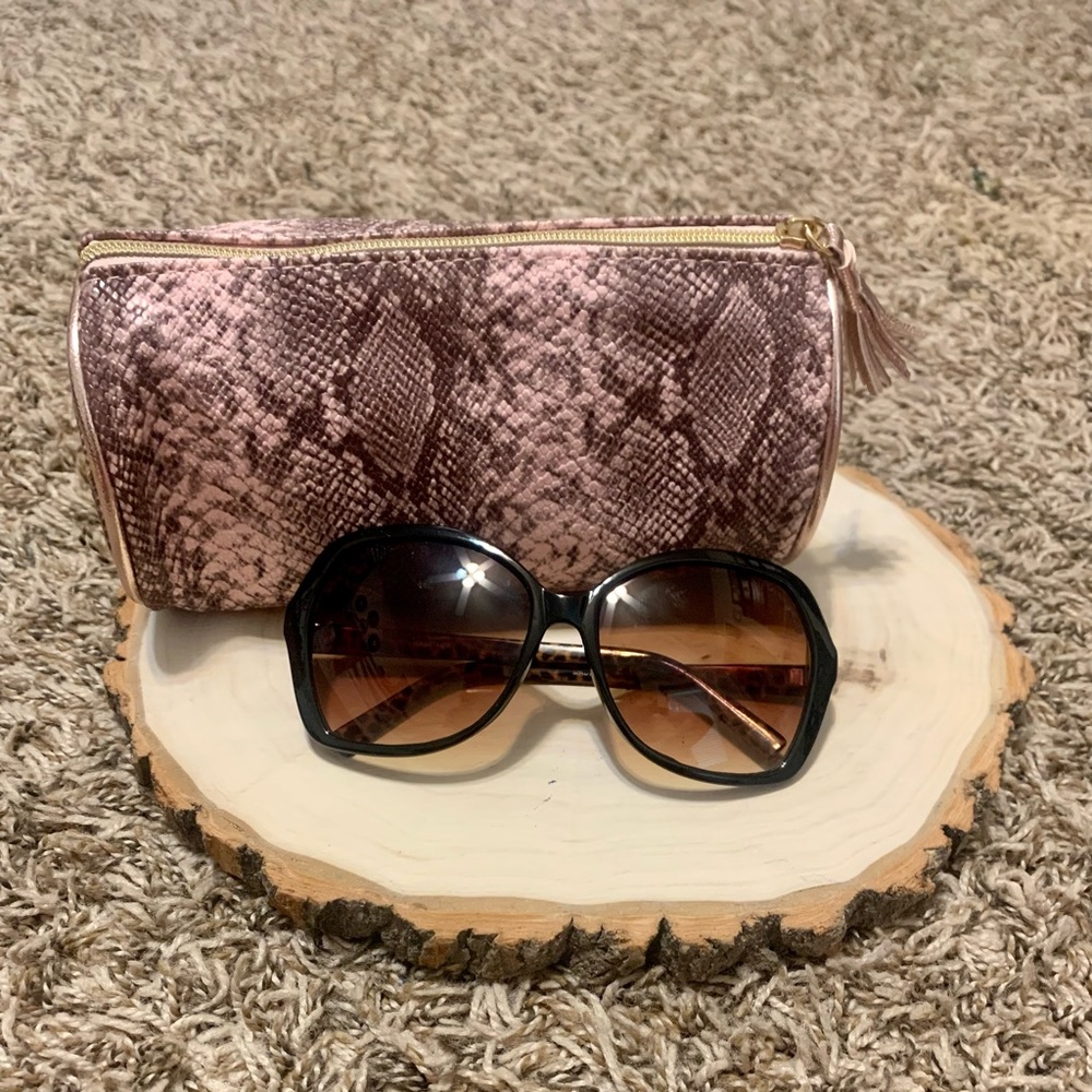 1 wk left! RAMPAGE Sunglasses and Pouch